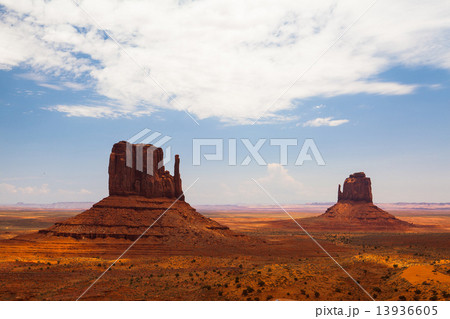 Famous Monument Valley in USA Famous Monument Valley in USA 13936605