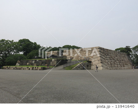 皇居東御苑にある江戸城の天守台 皇居東御苑にある江戸城の天守台 13941640
