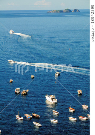 イタリア アマルフィ海岸ポジターノの風景_8 イタリア アマルフィ海岸ポジターノの風景_8 13942299