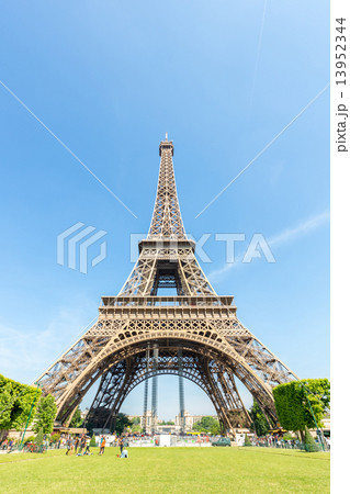 Eiffel Tower Paris 13952344
