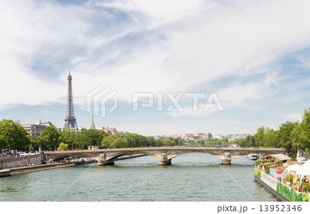 Eiffel Tower river seine Panorama 13952346