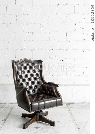 Black Chair in vintage room 13952354