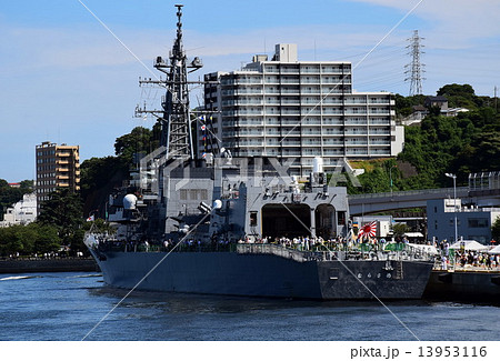 護衛艦 むらさめ　（ 海上自衛隊 横須賀基地  ） 13953116
