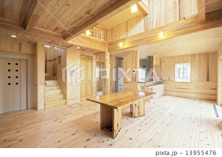和風建築　和洋建築木造住宅のリビング 13955476