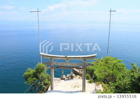 8月滋賀 竹生島神社龍神拝所・宮崎鳥居 13955516