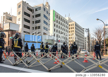 警察官 警察官 13956280