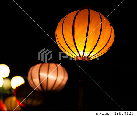 Traditional lamps in Old Town Hoi An, Vietnam Traditional lamps in Old Town Hoi An, Vietnam 13958129