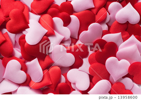 Mix of red and pink hearts 13958600