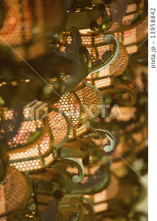 連なる山鹿灯籠 13958842