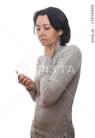 Woman sore throat Woman sore throat 13958998