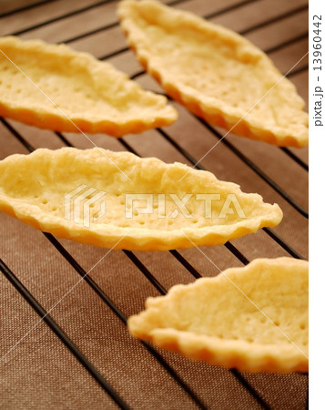 ボート型タルト　空焼き（縦位置） 13960442