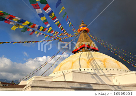 Boudhanath stupa in Kathmandu, Nepal 13960651