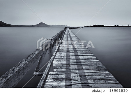 Minimalist of jetty at Lake Taupo, New Zealand 13961630