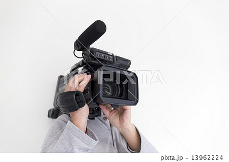 ビデオカメラ_担ぎ ビデオカメラ_担ぎ 13962224
