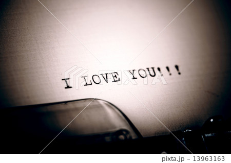 "I love you" message typed by vintage typewriter 13963163