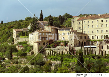 Gordes Gordes 13964102