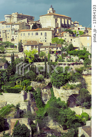 Gordes 13964103