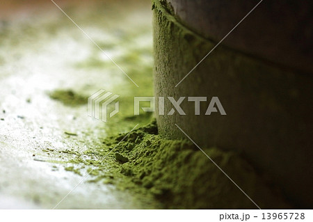 抹茶と茶臼 13965728