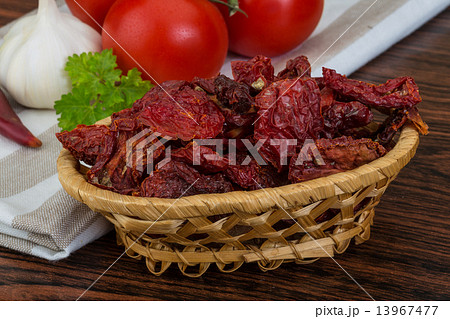 Dried tomtoes Dried tomtoes 13967477