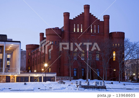 Historic Building in Madison 13968605