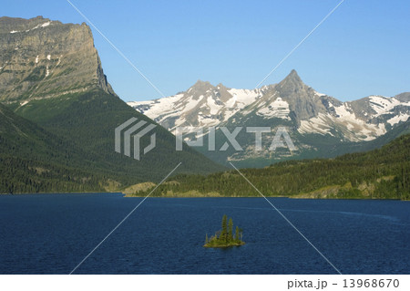 Morning in Glacier National Park 13968670