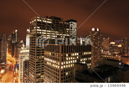 Chicago from Michigan Avenue building 13969496