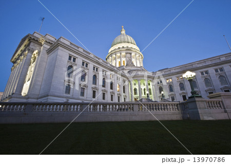 State Capitol of Wisconsin 13970786