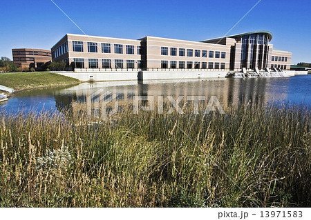 Du Page County administration building 13971583