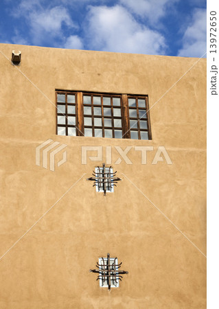 Adobe building in Santa Fe 13972650