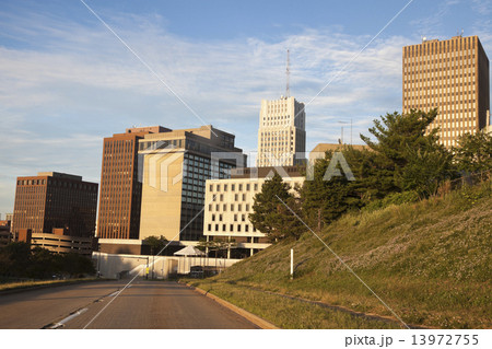 Road to downtown of Akron 13972755