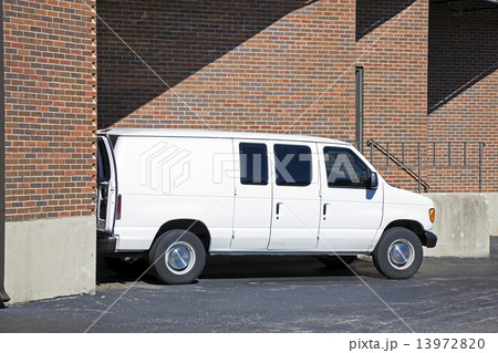 Loading Van 13972820