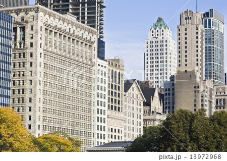 Architecture along Michigan Avenue Architecture along Michigan Avenue 13972968