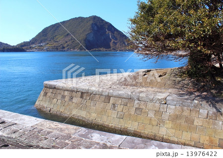 三角西港 明治の石積みがある風景 13976422