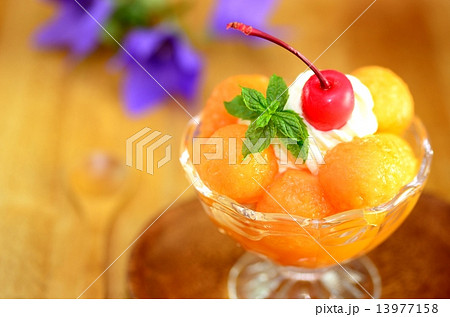 フルーツパフェ 13977158