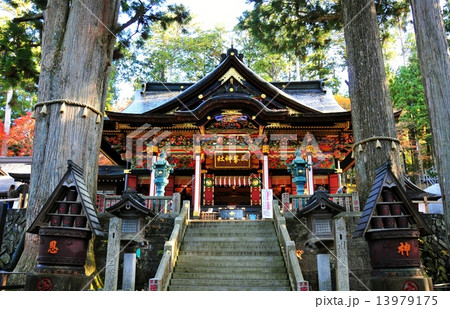 三峰神社 拝殿正面 三峰神社 拝殿正面 13979175