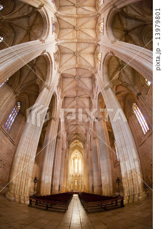 interior of Santa Maria da Vitoria Monastery, Batalha, Estremadu interior of Santa Maria da Vitoria Monastery, Batalha, Estremadu 13979801
