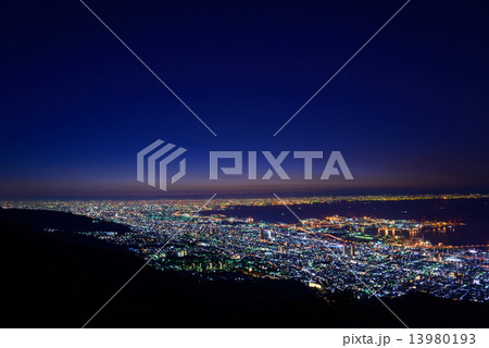 大阪・神戸の夜景　摩耶山掬星台からの眺め 13980193