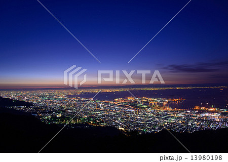 大阪・神戸の夜景　摩耶山掬星台からの眺め 13980198