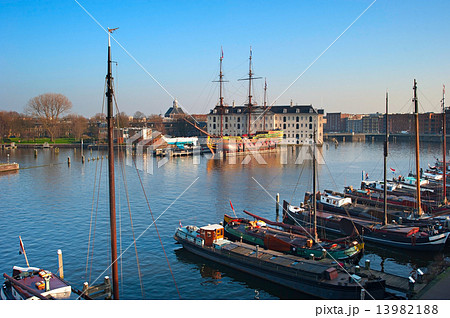 Amsterdam houseboat Amsterdam houseboat 13982188
