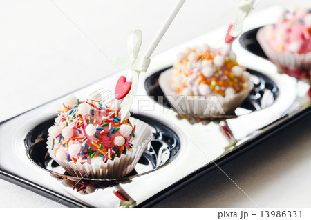 cake pops 13986331