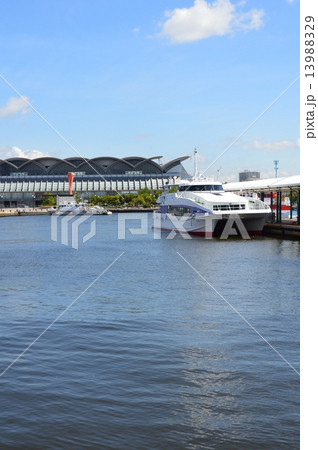博多港（博多ふ頭／福岡県福岡市博多区築港本町） 13988329