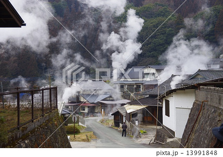 わいた温泉郷 岳の湯温泉 地熱の里の集落の各家庭で利用される蒸気 わいた温泉郷 岳の湯温泉 地熱の里の集落の各家庭で利用される蒸気 13991848