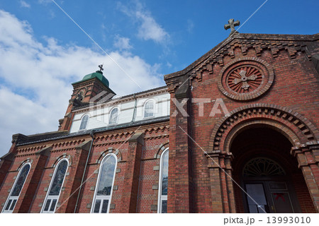 煉瓦造りの田平教会 13993010