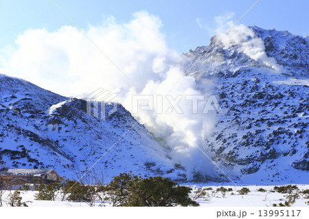 川湯温泉の硫黄山 13995117