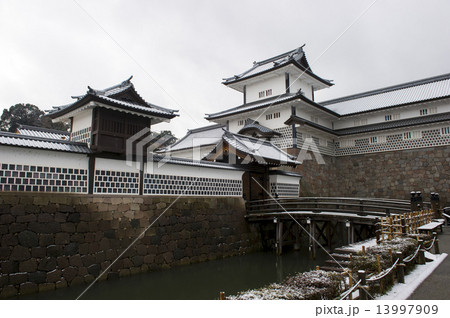 金沢城、冬 13997909