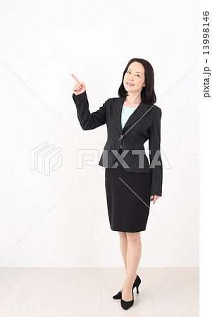 シニアのビジネスウーマン 13998146