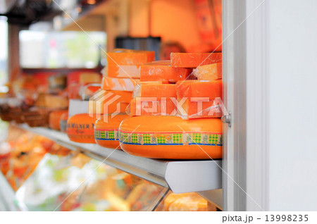 朝市にて 13998235