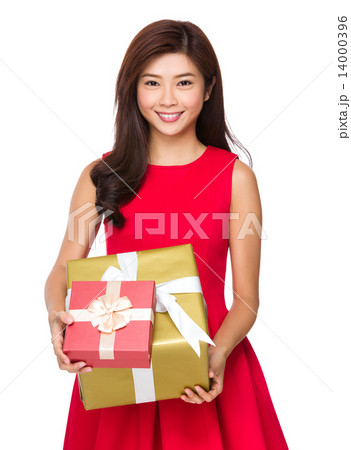 Chinese Woman hold with giftbox 14000396