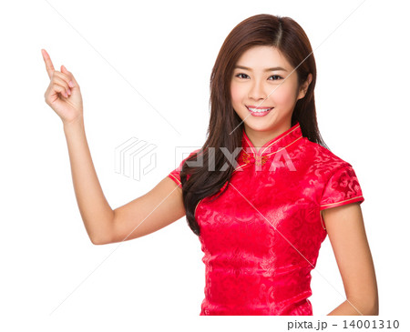 Woman with finger point up 14001310