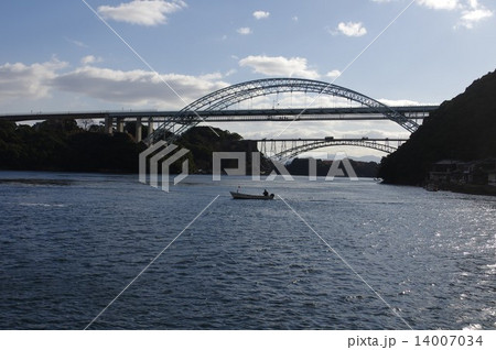 長崎県の観光地　西海橋と新西海橋のある風景 14007034